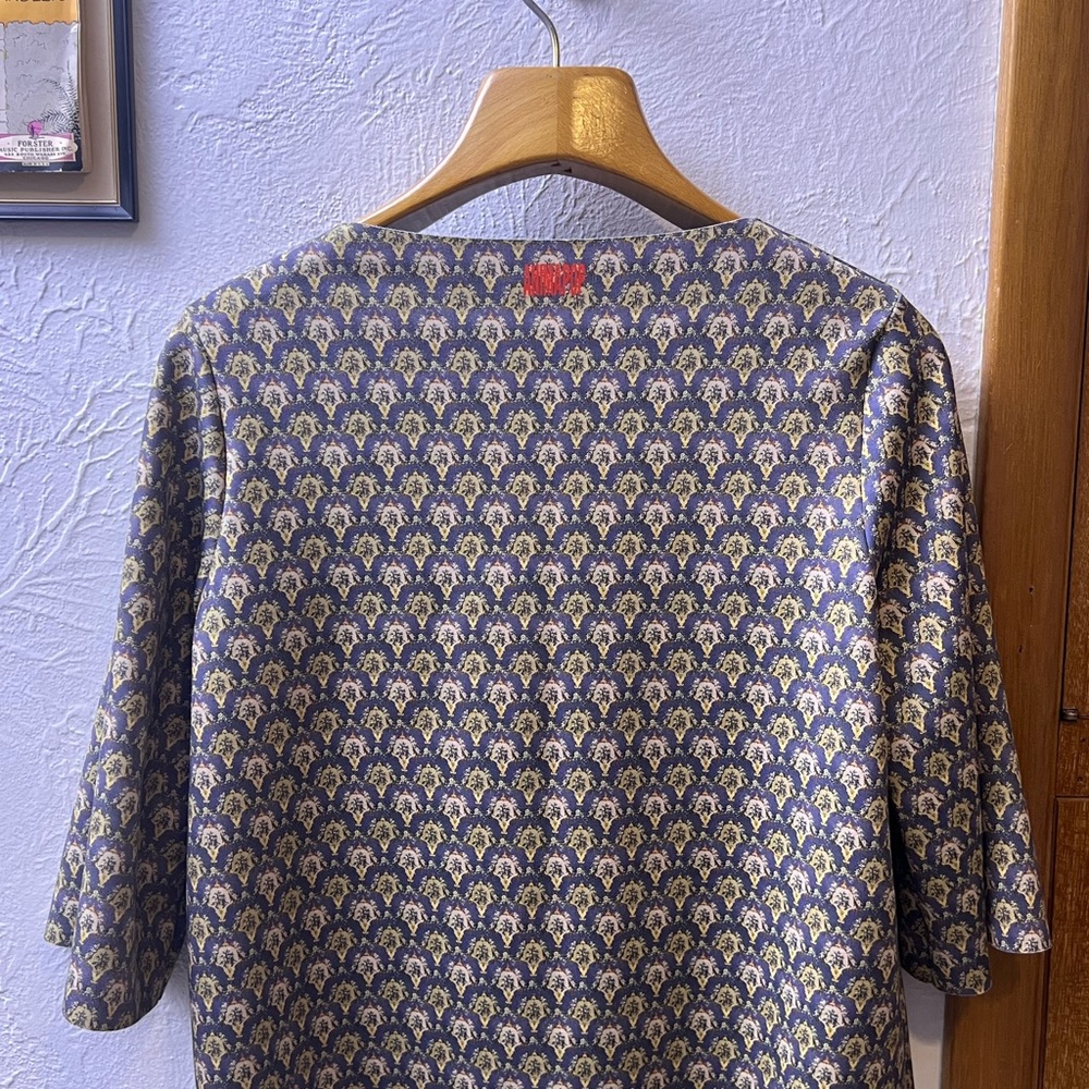 Stylish Patterned Jacket - image 2